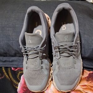 On Cloud Gray Athletic Sneakers with Beige Soles